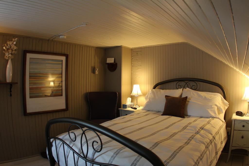 La Grange Aux Hiboux Gite Et Restaurant B&B La Baie Room photo